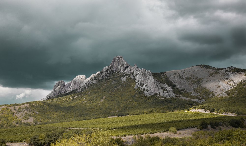 Горный массив