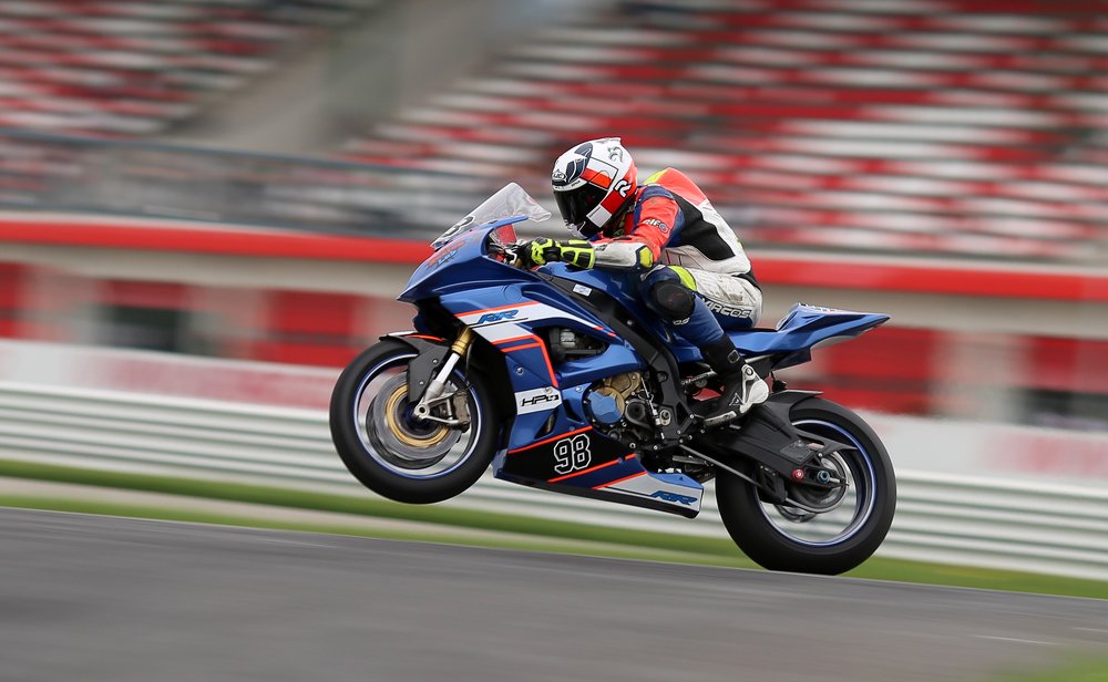 На одном колесе