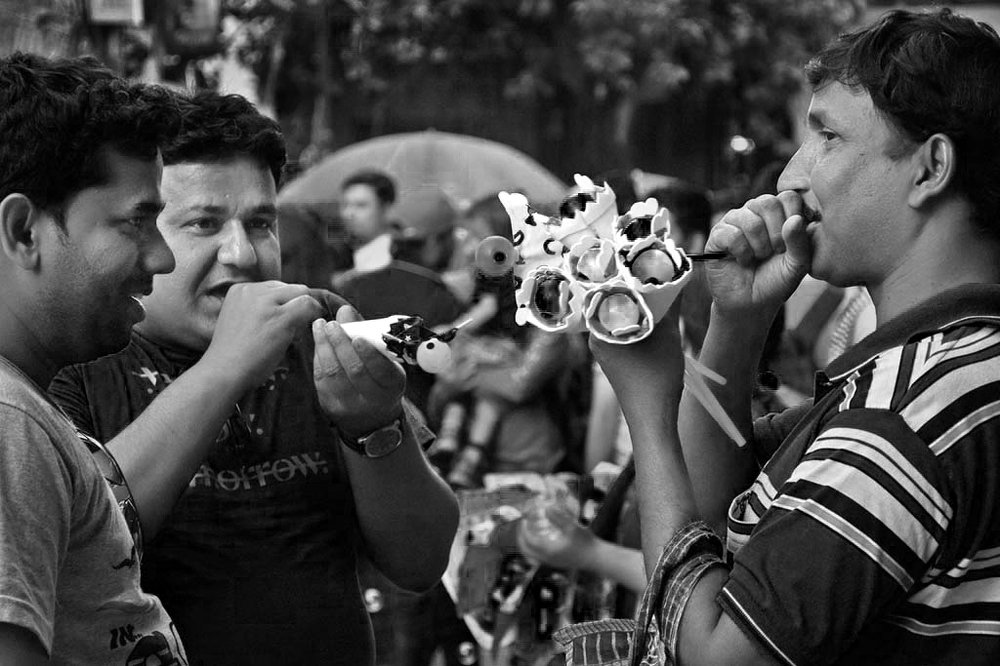 Fun instrument seller