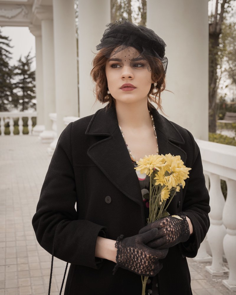 Девушка с цветами