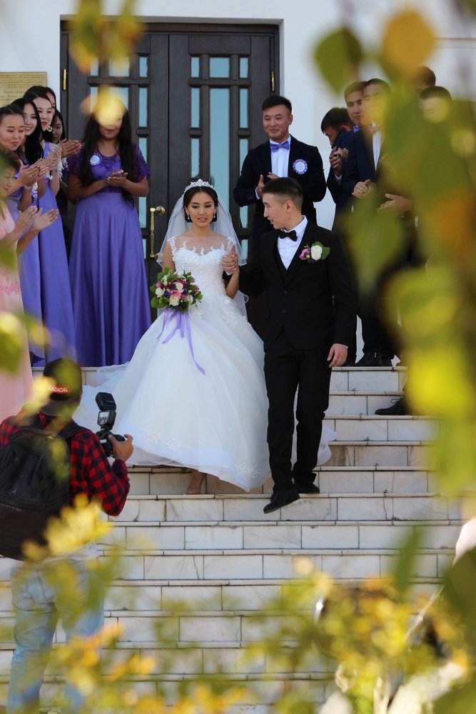 По ступенькам