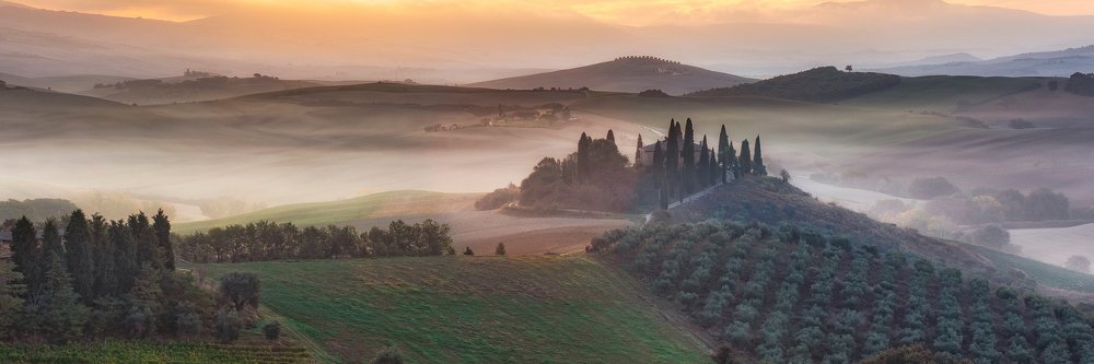 Вилла Подере Бельведере в долине Валь д'Орча. Италия.