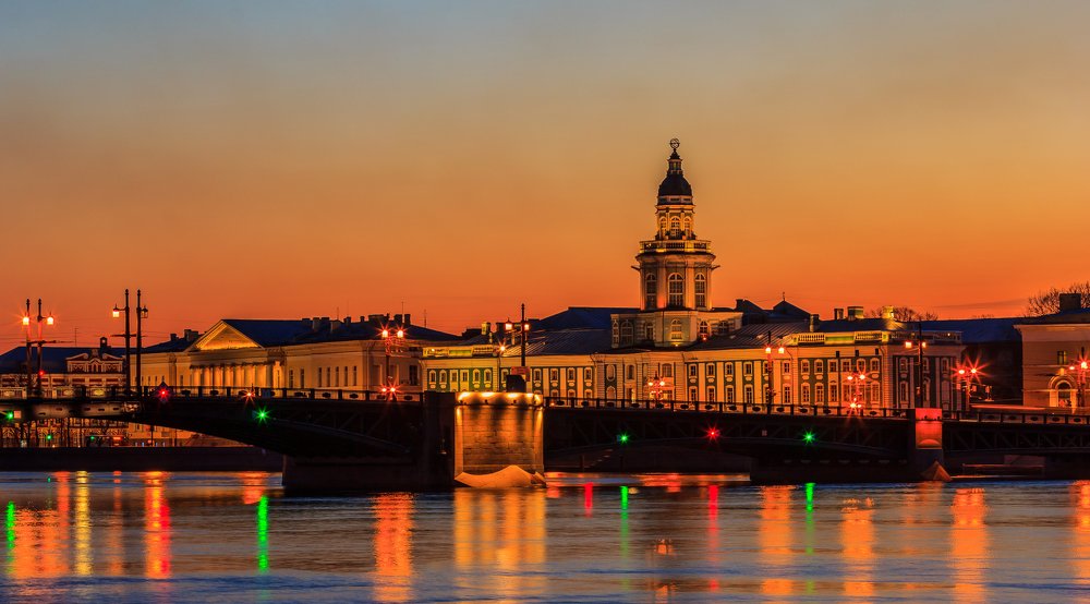 Дворцовый мост, Санкт Петербург.