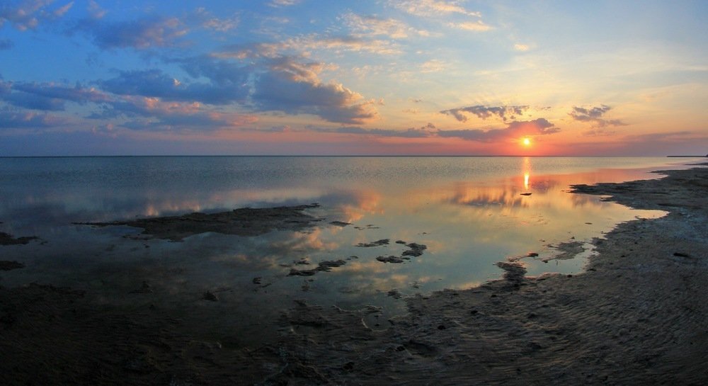 Утро на озере Маныч-Гудило