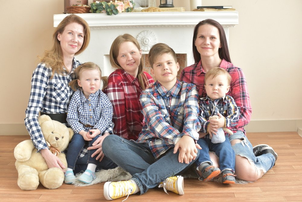 дочки с внуками