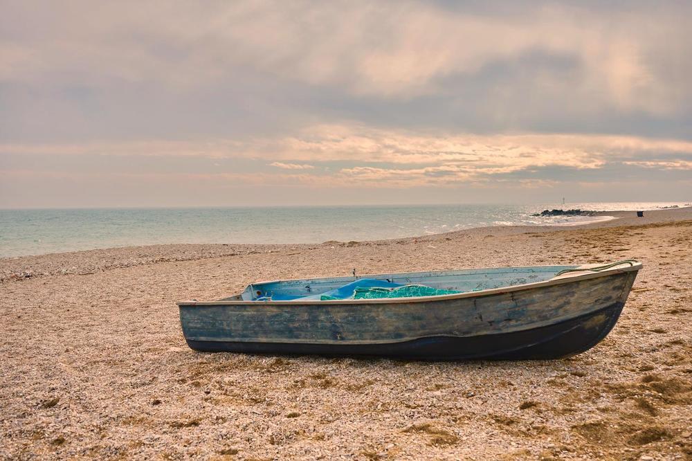 Море,лодка...