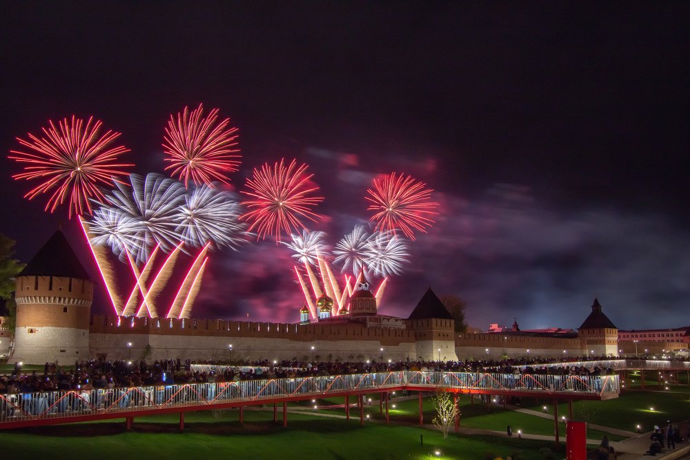 Праздничный салют