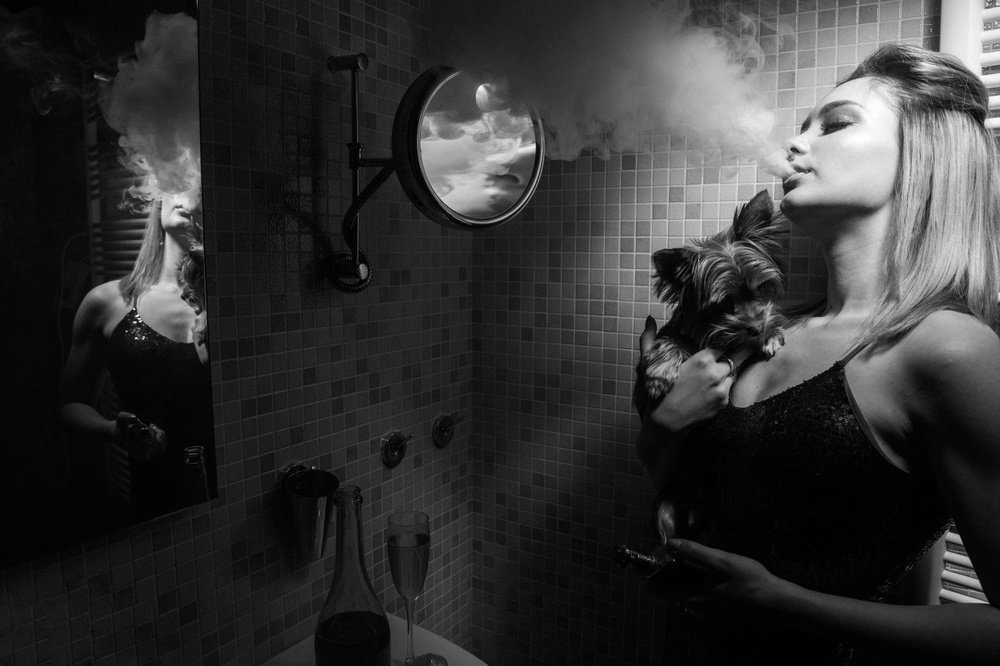 Stormy emerald with a golden flavor