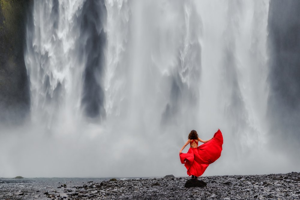 Девушка и вода