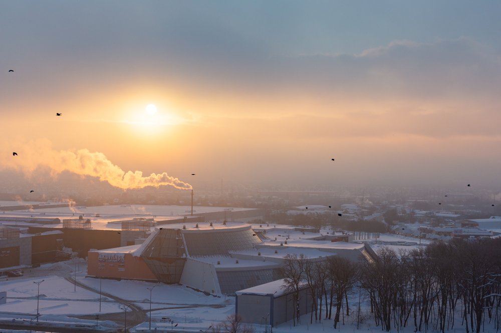 Самара с высоты полета на рассвете
