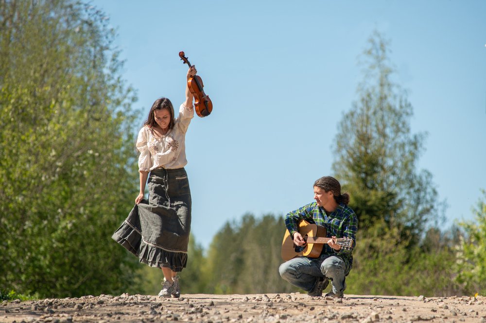 Танцы под гитару
