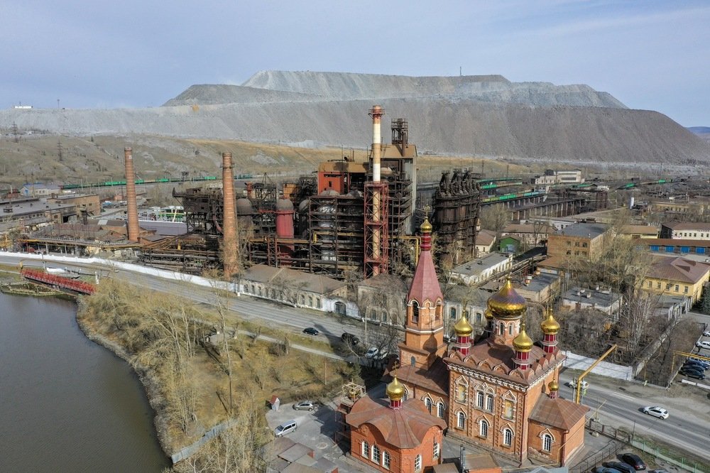 На границе духовного и материального