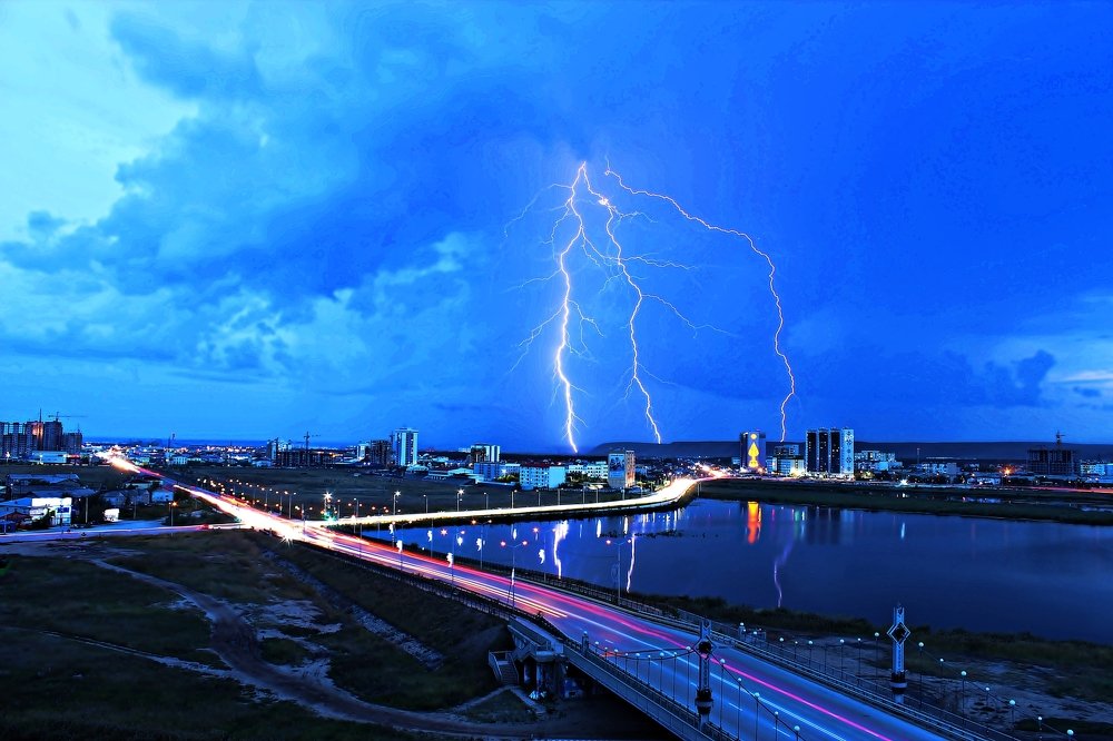 Следы молнии