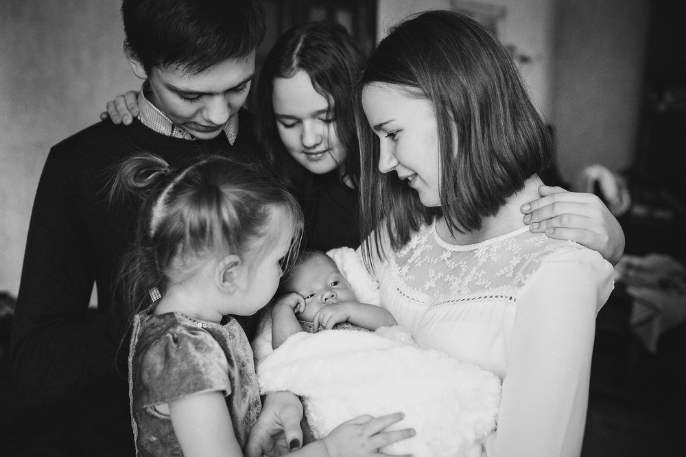 Братик родился