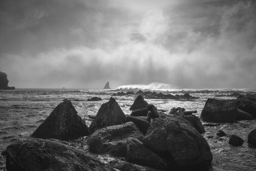 Хмурое море