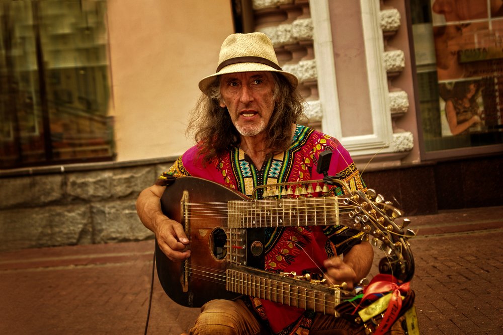 Street musician, Arbat, Moscow