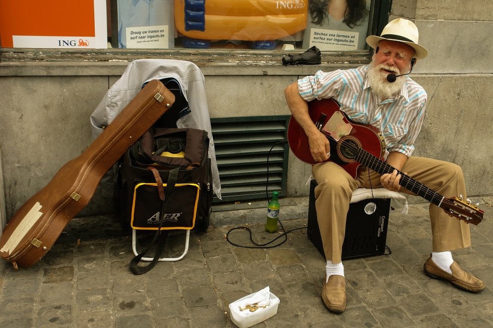 Street musician, Brussels
