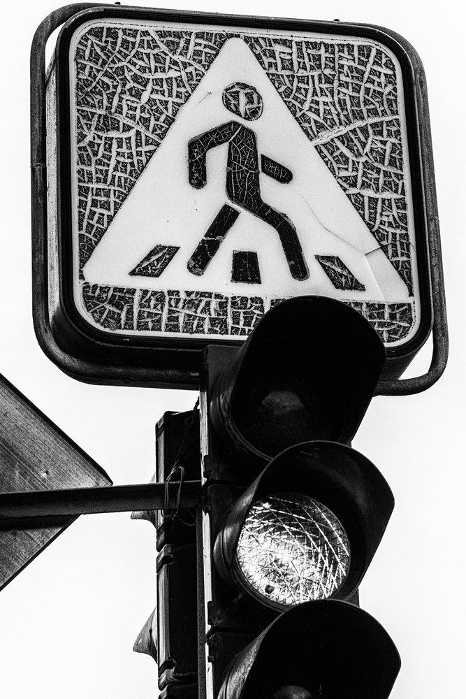 Старый знак времен СССР