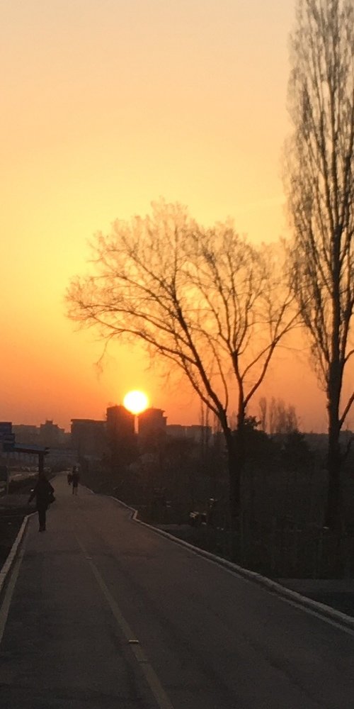 Восход над городом