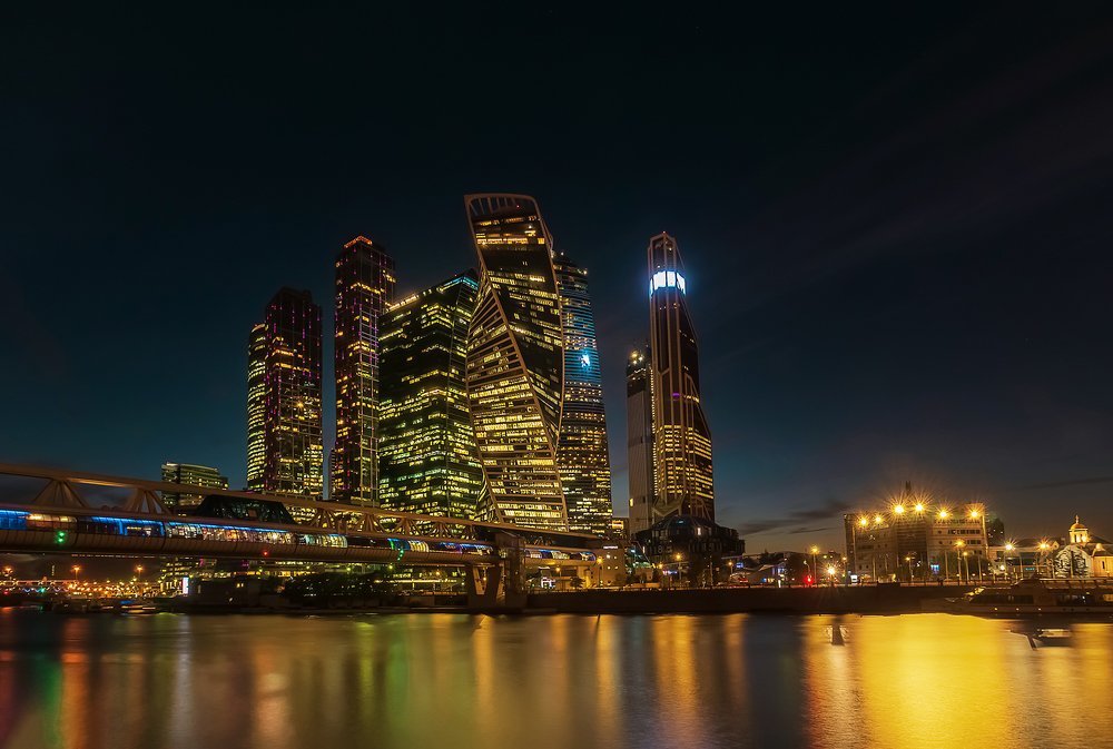 Москва Сити ночью