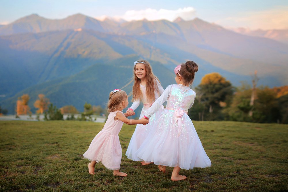 три сестренки