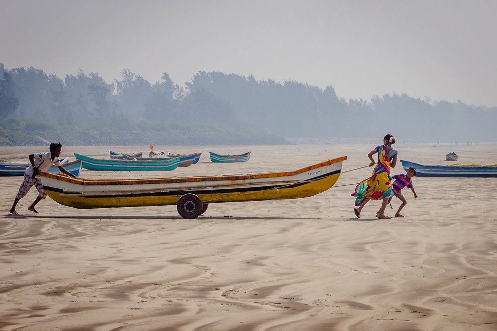 Lets sail together to make fortune