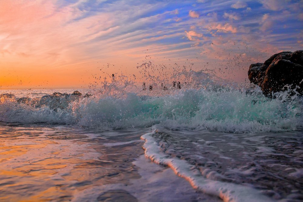 Утро, Симеиз, волна