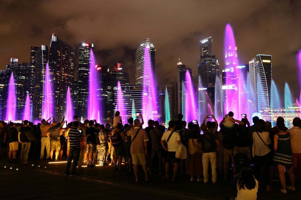 Когда город зажигает огни