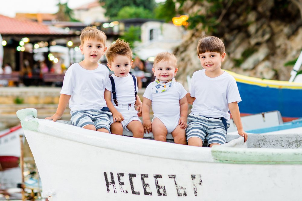 Four little brothers