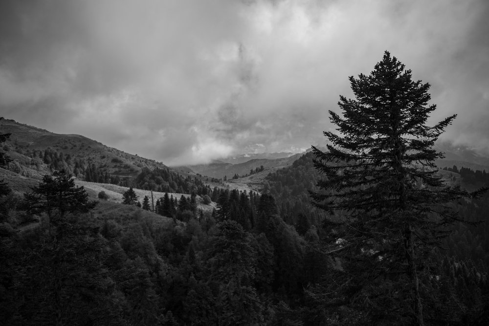 мрачные горы