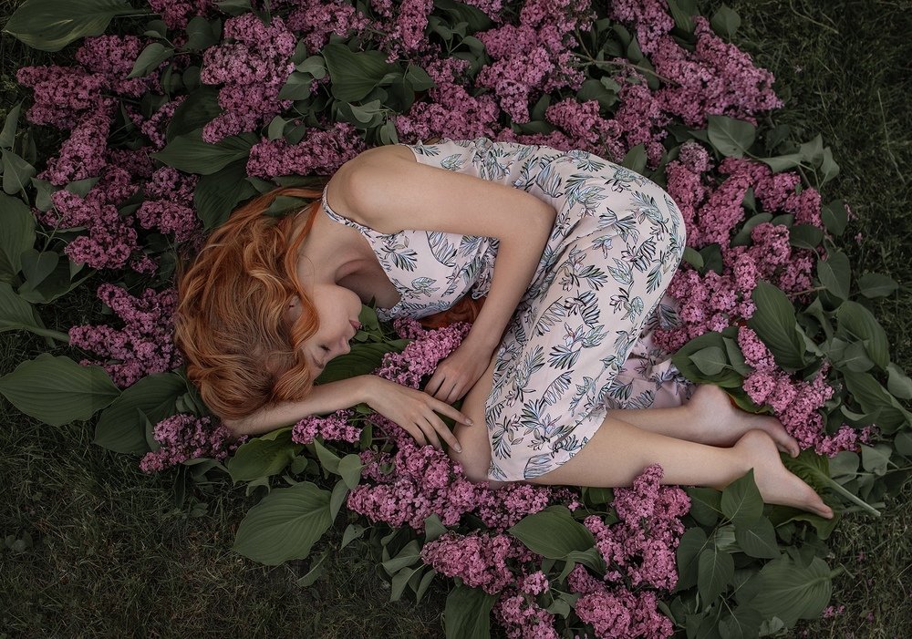 Рыжеволосая