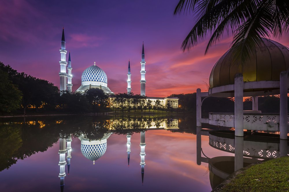 Sultan Salahuddin Abdul Aziz Mosque