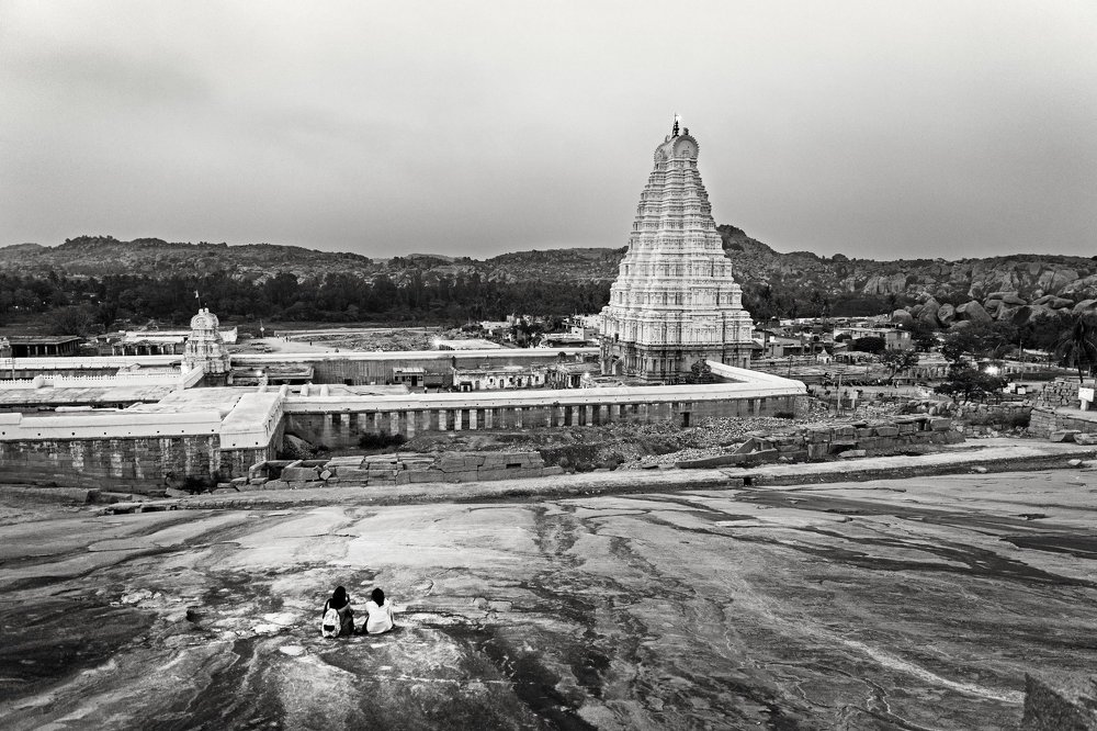 On the way to Virupaksha Temple