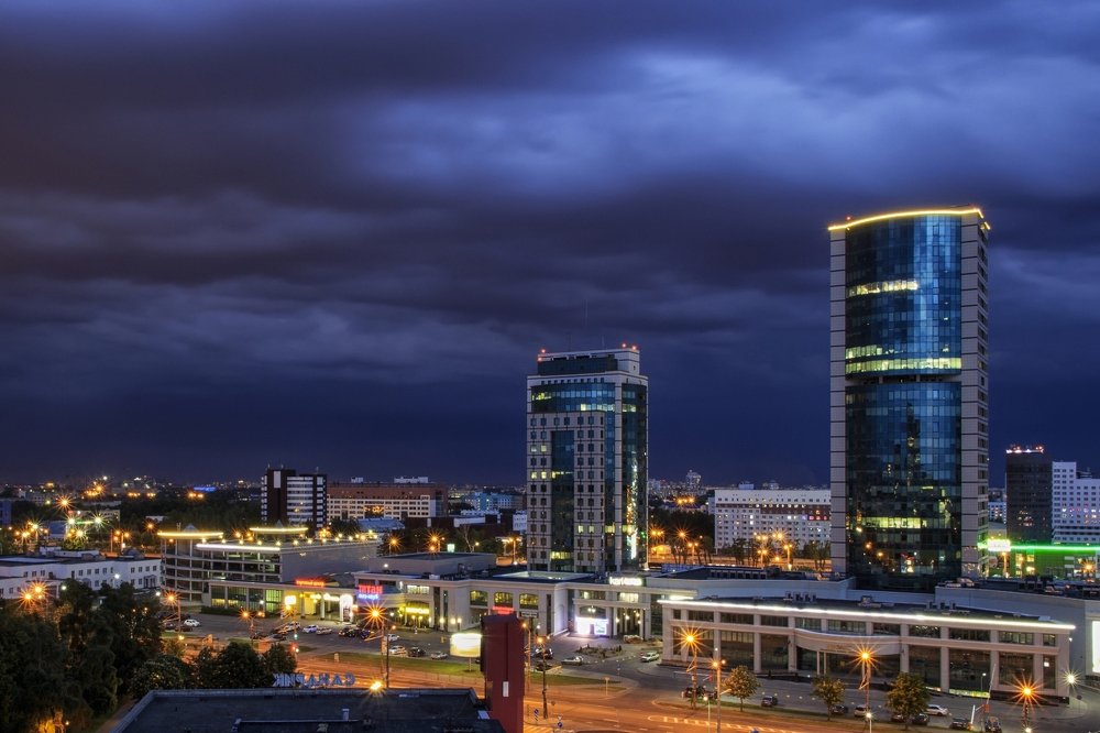 Ночные грозовые облака над Минском