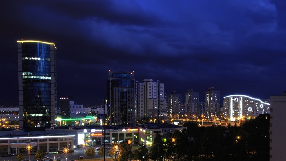 Вид на ночной Минск