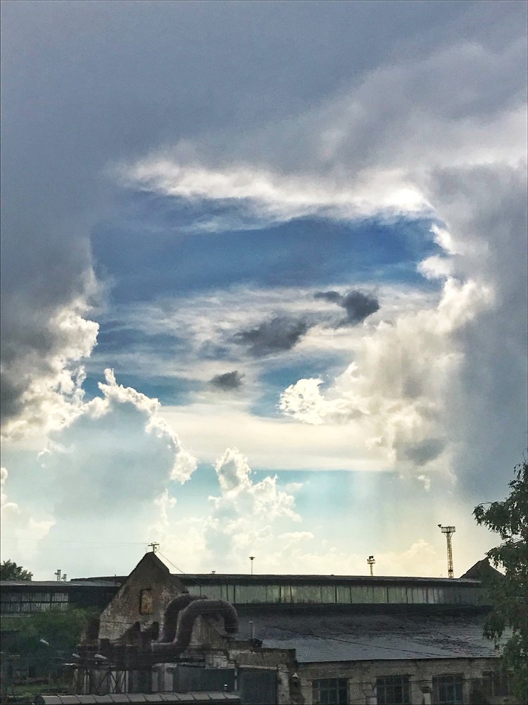 Художник ,что рисует дождь!