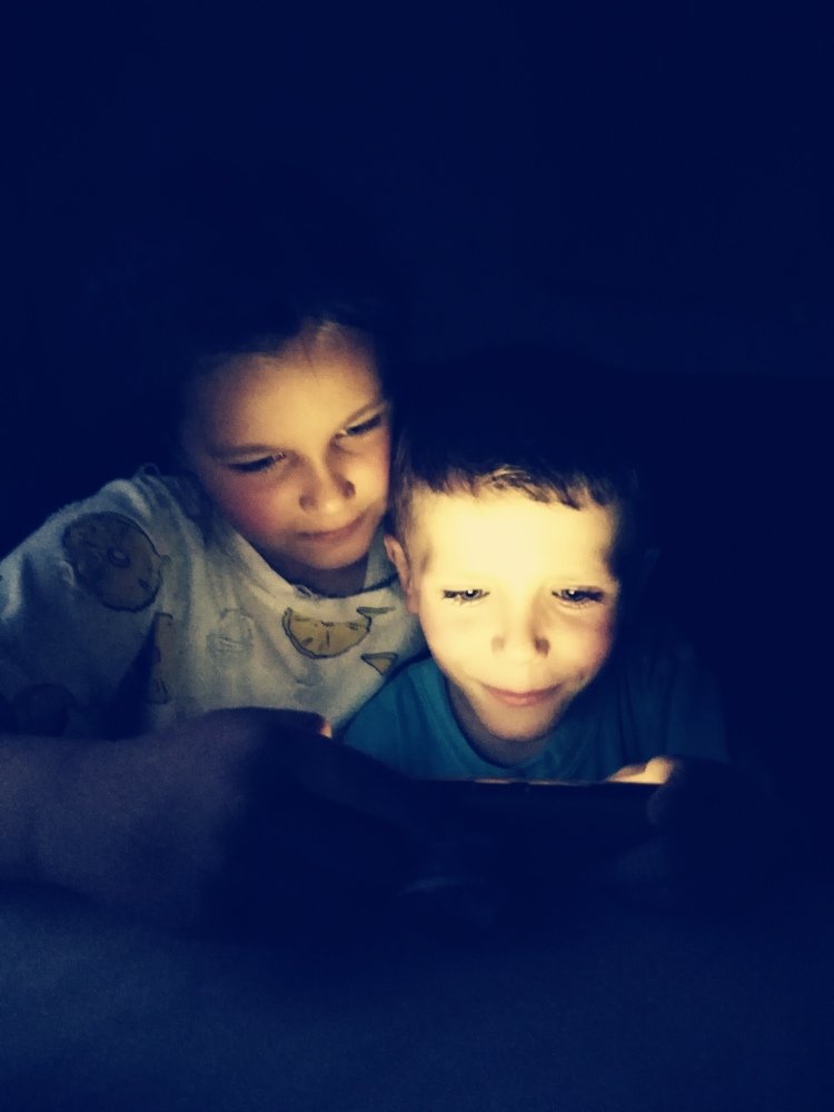 брат и сестра