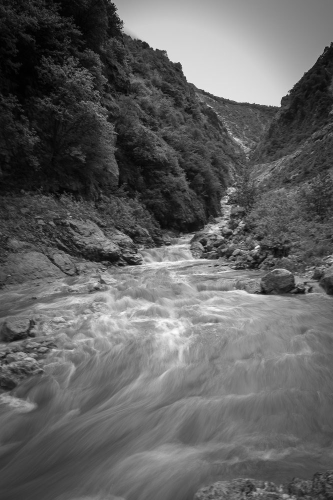 горная река