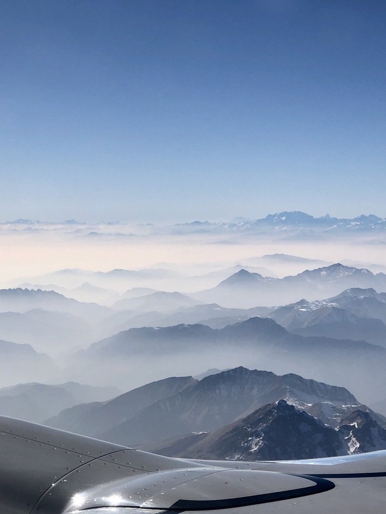 Под крылом самолета