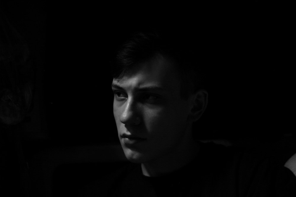 Ви навіть не уявляєте що відбувається за межами світла у кадрі