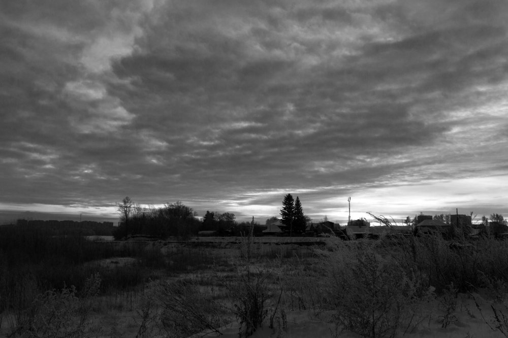 Рассвет над поселком