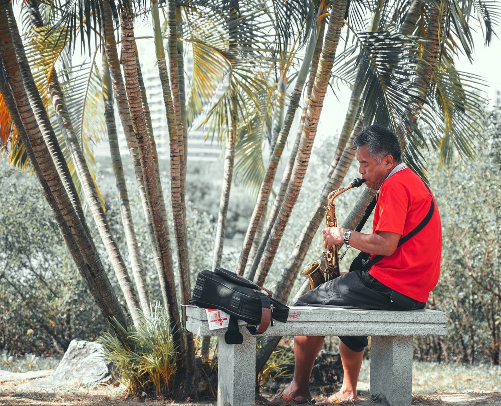 Фотография автора Эдуард Тихонов
