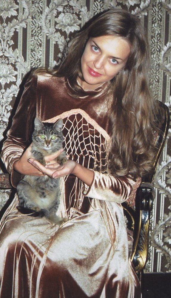 портрет с кошкой