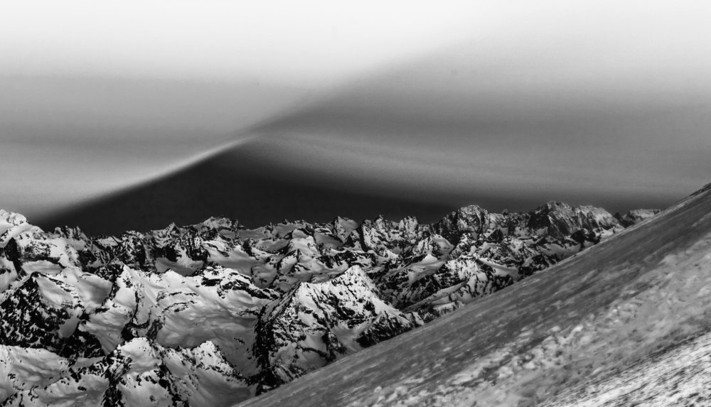 Тень Эльбруса