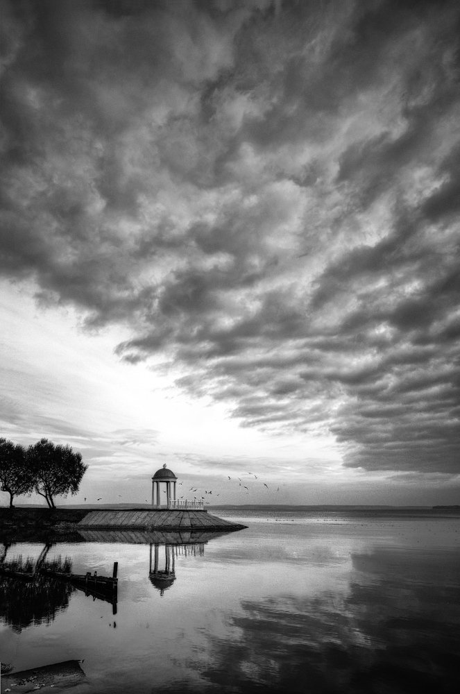 В кружевных облаках