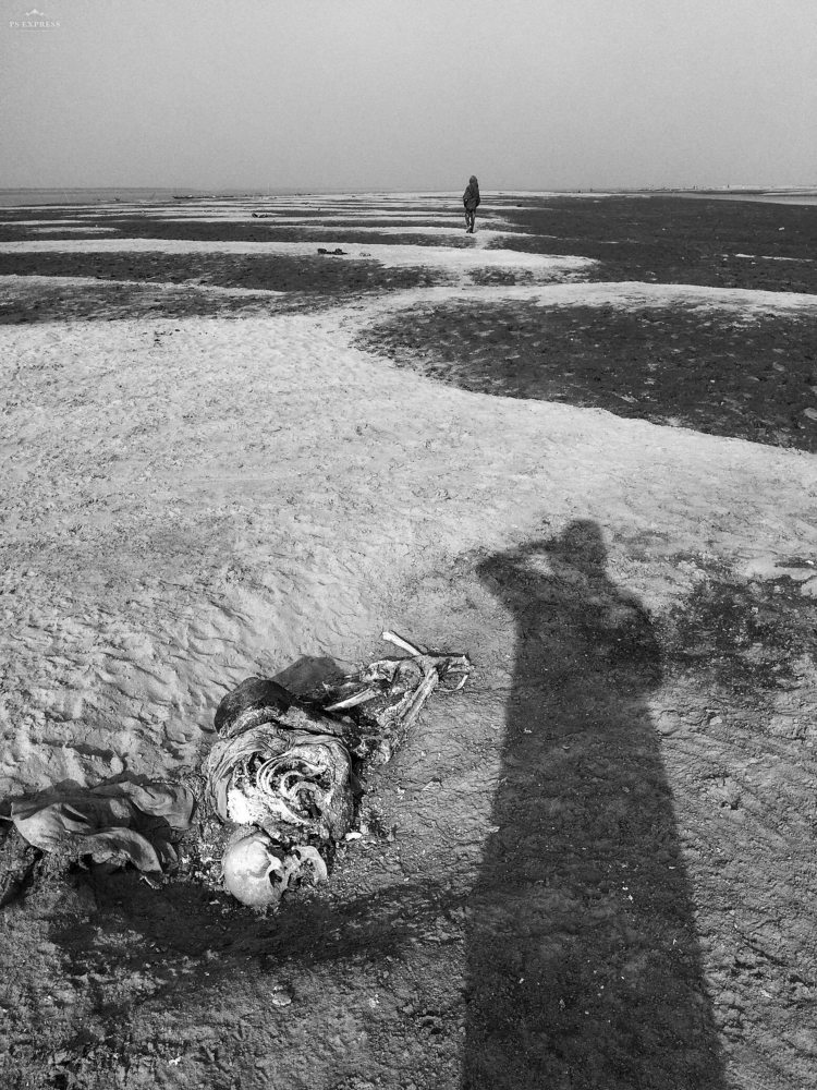 Journey. Of photographer.  Good photo on the phone