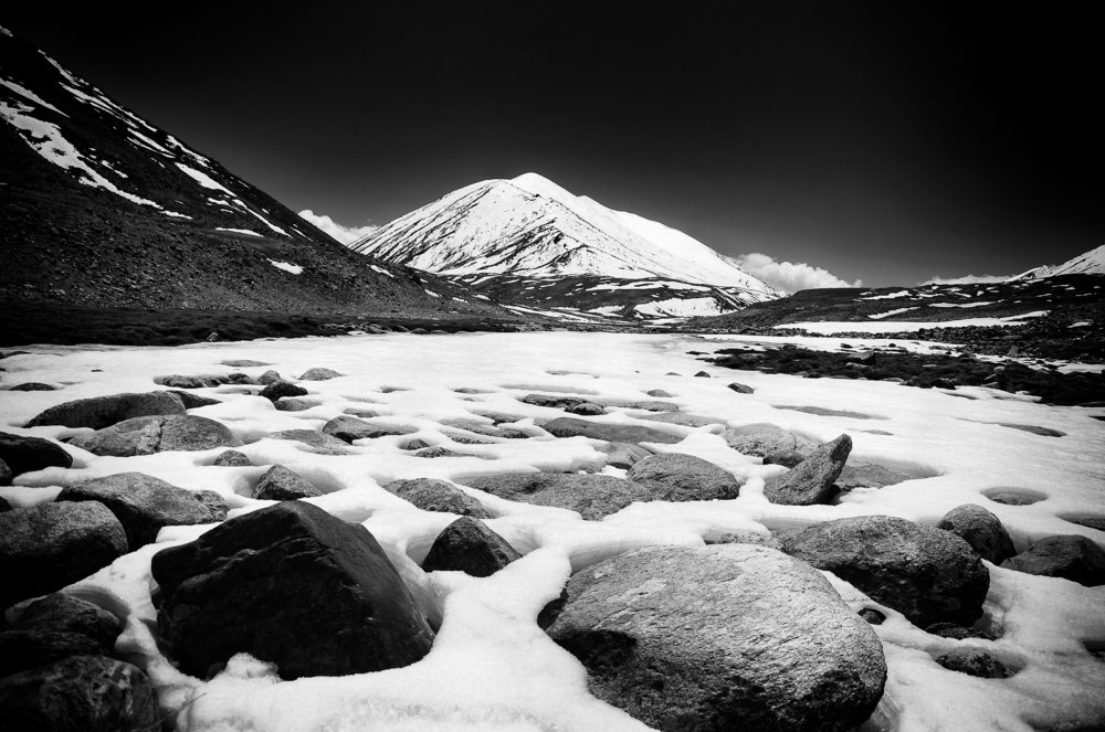 The story of the mountain and stone