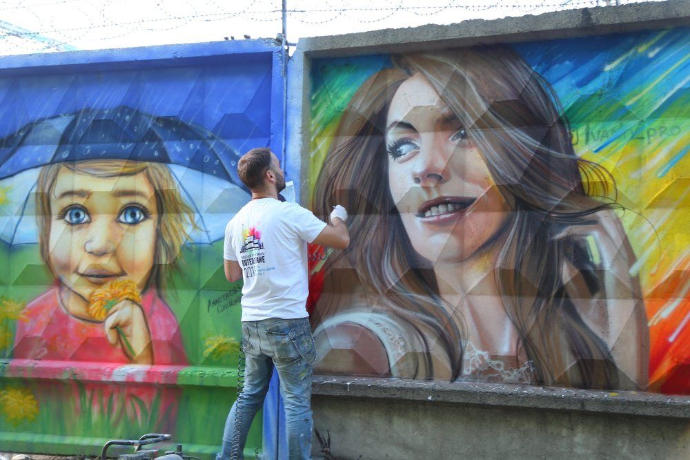 картина на стене