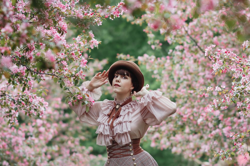 Розовая аллея