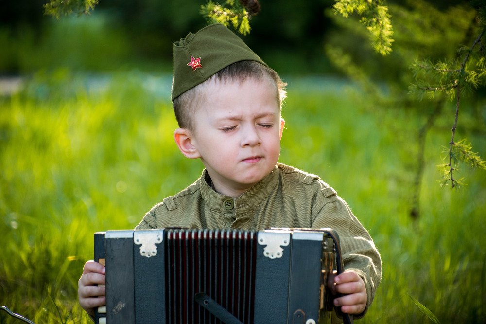 А последняя, эх, западает...